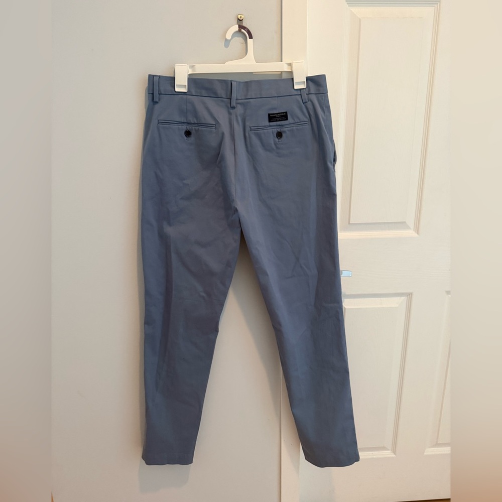 NWT Banana Republic Rapid Movement Chinos 32x32 - Picture 2 of 8